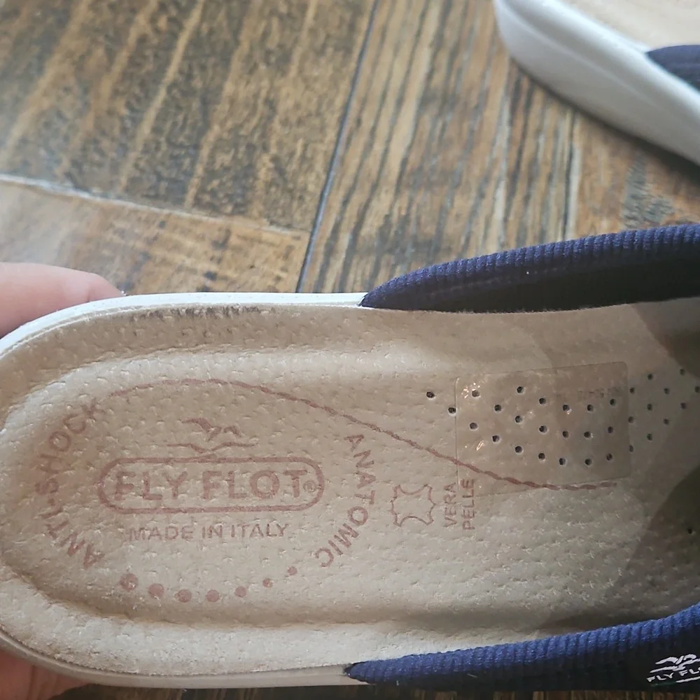 Fly Flot Women's Navy Blue Slide Sandals.‎ Made In Italy